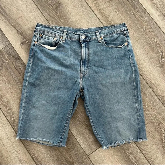 Levi’s slim 511 cut  off denim shorts size 38 - Picture 2 of 6